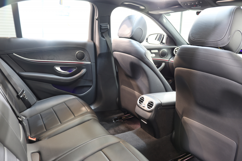 メルセデスベンツ Eクラス E220d AVG AMGﾗｲﾝ ﾚｰﾀﾞｰｾｰﾌﾃｨPKG　中期 NEWｽﾃｱﾘﾝｸﾞ MEｺﾈｸﾄ ｷｰﾚｽｺﾞｰ 黒本革 ｼｰﾄﾋｰﾀｰ ﾊﾟﾉﾗﾏSR  HDDﾅﾋﾞTV ｽﾏﾎ連携  360ｶﾒﾗ PTS LEDﾗｲﾄ  AMGｴｱﾛ&19AW ﾀﾞｲﾅﾐｯｸｾﾚｸﾄ 9AT　2年保証
