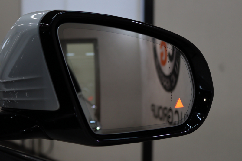 メルセデスベンツ Eクラス E220d AVG AMGﾗｲﾝ ﾚｰﾀﾞｰｾｰﾌﾃｨPKG　中期 NEWｽﾃｱﾘﾝｸﾞ MEｺﾈｸﾄ ｷｰﾚｽｺﾞｰ 黒本革 ｼｰﾄﾋｰﾀｰ ﾊﾟﾉﾗﾏSR  HDDﾅﾋﾞTV ｽﾏﾎ連携  360ｶﾒﾗ PTS LEDﾗｲﾄ  AMGｴｱﾛ&19AW ﾀﾞｲﾅﾐｯｸｾﾚｸﾄ 9AT　2年保証