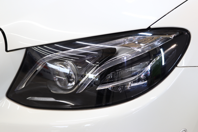 メルセデスベンツ Eクラス E220d AVG AMGﾗｲﾝ ﾚｰﾀﾞｰｾｰﾌﾃｨPKG　中期 NEWｽﾃｱﾘﾝｸﾞ MEｺﾈｸﾄ ｷｰﾚｽｺﾞｰ 黒本革 ｼｰﾄﾋｰﾀｰ ﾊﾟﾉﾗﾏSR  HDDﾅﾋﾞTV ｽﾏﾎ連携  360ｶﾒﾗ PTS LEDﾗｲﾄ  AMGｴｱﾛ&19AW ﾀﾞｲﾅﾐｯｸｾﾚｸﾄ 9AT　2年保証