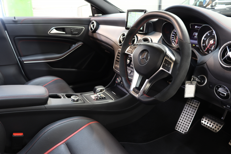 AMG CLAクラス CLA45 4MATIC ｱﾄﾞﾊﾞﾝｽﾄﾞ&ｾｰﾌﾃｨPKG　 専用黒本革 ｼｰﾄﾋｰﾀｰ ﾊﾟﾉﾗﾏSR HDDﾅﾋﾞTV  harman/kardon  ﾊﾞｯｸｶﾒﾗ PTS DSRC ｷｾﾉﾝ 専用AMGｴｱﾛ&18AW AMG強化ﾌﾞﾚｰｷ AMGｽﾋﾟｰﾄﾞｼﾌﾄ 7AT　2年保証【期間限定在庫】