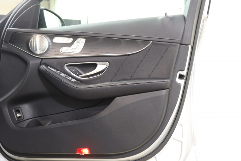 AMG Cクラス C43 4MATIC ﾚｰﾀﾞｰｾｰﾌﾃｨPKG　後期 MEｺﾈｸﾄ ｷｰﾚｽｺﾞｰ 黒本革 ﾊﾟﾉﾗﾏSR ﾍｯﾄﾞｱｯﾌﾟD HDDﾅﾋﾞTV ｽﾏﾎ連携 ﾌﾞﾙﾒｽﾀｰ ﾊﾞｯｸｶﾒﾗ PTS LEDﾗｲﾄ ﾌｯﾄﾄﾗﾝｸOP AMG専用装備&ﾁｭｰﾆﾝｸﾞAMGﾗｲﾄﾞｺﾝﾄﾛｰﾙｻｽ  9AT　2年保証【期間限定在庫】