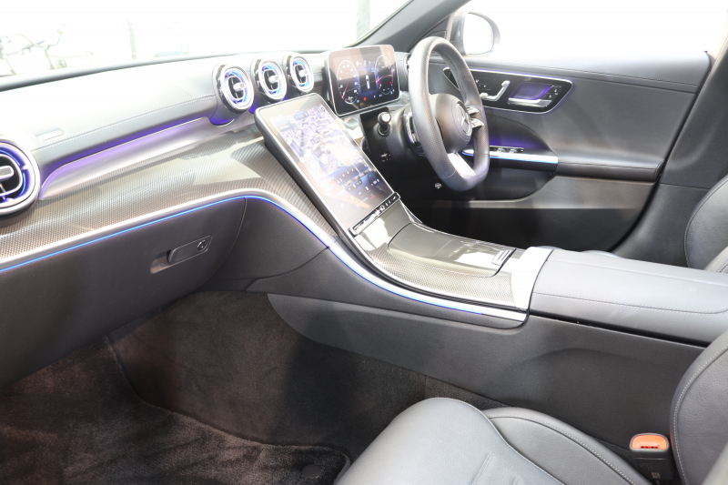 メルセデスベンツ Cクラス C200 ｽﾃｰｼｮﾝﾜｺﾞﾝ AVG AMGﾗｲﾝ ﾚｻﾞｰｴｸｽｸﾙｰｼﾌﾞ&ﾍﾞｰｼｯｸ&ﾚｰﾀﾞｰｾｰﾌﾃｨPKG　1ｵｰﾅｰ ISG搭載 MEｺﾈｸﾄ ｷｰﾚｽｺﾞｰ 黒本革 ﾊﾟﾉﾗﾏSR HUD MBUXﾅﾋﾞ&ARﾅﾋﾞTV ｽﾏﾎ連携 360ｶﾒﾗ PTS LEDﾗｲﾄ 自動ﾃｰﾙｹﾞｰﾄ 9AT 希少色　2年保証付【期間限定在庫】