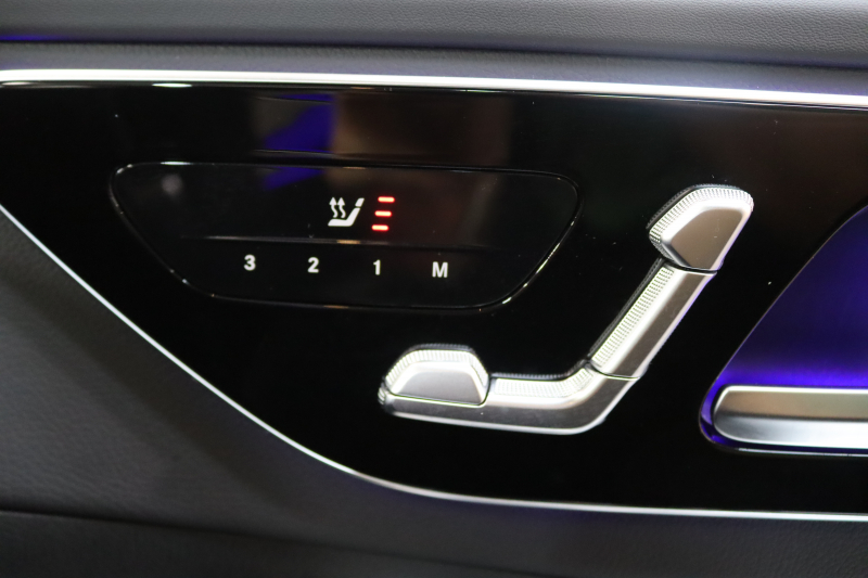 メルセデスベンツ Cクラス C200 ｽﾃｰｼｮﾝﾜｺﾞﾝ AVG AMGﾗｲﾝ ﾚｻﾞｰｴｸｽｸﾙｰｼﾌﾞ&ﾍﾞｰｼｯｸ&ﾚｰﾀﾞｰｾｰﾌﾃｨPKG　1ｵｰﾅｰ ISG搭載 MEｺﾈｸﾄ ｷｰﾚｽｺﾞｰ 黒本革 ﾊﾟﾉﾗﾏSR HUD MBUXﾅﾋﾞ&ARﾅﾋﾞTV ｽﾏﾎ連携 360ｶﾒﾗ PTS LEDﾗｲﾄ 自動ﾃｰﾙｹﾞｰﾄ 9AT 希少色　2年保証付【期間限定在庫】