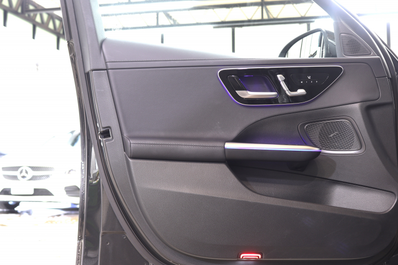 メルセデスベンツ Cクラス C200 ｽﾃｰｼｮﾝﾜｺﾞﾝ AVG AMGﾗｲﾝ ﾚｻﾞｰｴｸｽｸﾙｰｼﾌﾞ&ﾍﾞｰｼｯｸ&ﾚｰﾀﾞｰｾｰﾌﾃｨPKG　1ｵｰﾅｰ ISG搭載 MEｺﾈｸﾄ ｷｰﾚｽｺﾞｰ 黒本革 ﾊﾟﾉﾗﾏSR HUD MBUXﾅﾋﾞ&ARﾅﾋﾞTV ｽﾏﾎ連携 360ｶﾒﾗ PTS LEDﾗｲﾄ 自動ﾃｰﾙｹﾞｰﾄ 9AT 希少色　2年保証付【期間限定在庫】