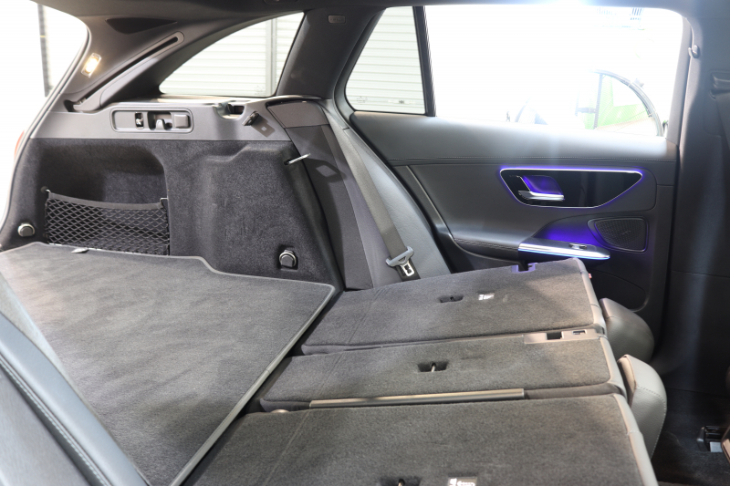 メルセデスベンツ Cクラス C200 ｽﾃｰｼｮﾝﾜｺﾞﾝ AVG AMGﾗｲﾝ ﾚｻﾞｰｴｸｽｸﾙｰｼﾌﾞ&ﾍﾞｰｼｯｸ&ﾚｰﾀﾞｰｾｰﾌﾃｨPKG　1ｵｰﾅｰ ISG搭載 MEｺﾈｸﾄ ｷｰﾚｽｺﾞｰ 黒本革 ﾊﾟﾉﾗﾏSR HUD MBUXﾅﾋﾞ&ARﾅﾋﾞTV ｽﾏﾎ連携 360ｶﾒﾗ PTS LEDﾗｲﾄ 自動ﾃｰﾙｹﾞｰﾄ 9AT 希少色　2年保証付【期間限定在庫】