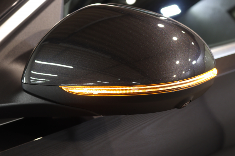 メルセデスベンツ Cクラス C200 ｽﾃｰｼｮﾝﾜｺﾞﾝ AVG AMGﾗｲﾝ ﾚｻﾞｰｴｸｽｸﾙｰｼﾌﾞ&ﾍﾞｰｼｯｸ&ﾚｰﾀﾞｰｾｰﾌﾃｨPKG　1ｵｰﾅｰ ISG搭載 MEｺﾈｸﾄ ｷｰﾚｽｺﾞｰ 黒本革 ﾊﾟﾉﾗﾏSR HUD MBUXﾅﾋﾞ&ARﾅﾋﾞTV ｽﾏﾎ連携 360ｶﾒﾗ PTS LEDﾗｲﾄ 自動ﾃｰﾙｹﾞｰﾄ 9AT 希少色　2年保証付【期間限定在庫】