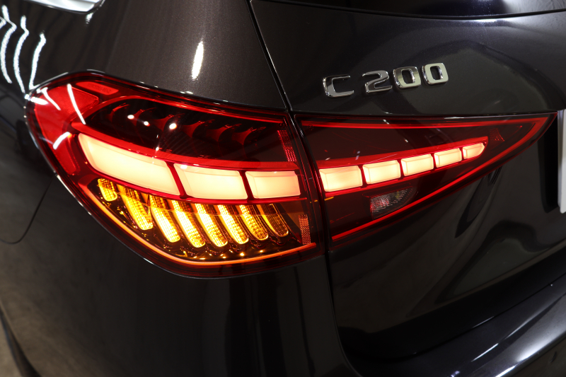 メルセデスベンツ Cクラス C200 ｽﾃｰｼｮﾝﾜｺﾞﾝ AVG AMGﾗｲﾝ ﾚｻﾞｰｴｸｽｸﾙｰｼﾌﾞ&ﾍﾞｰｼｯｸ&ﾚｰﾀﾞｰｾｰﾌﾃｨPKG　1ｵｰﾅｰ ISG搭載 MEｺﾈｸﾄ ｷｰﾚｽｺﾞｰ 黒本革 ﾊﾟﾉﾗﾏSR HUD MBUXﾅﾋﾞ&ARﾅﾋﾞTV ｽﾏﾎ連携 360ｶﾒﾗ PTS LEDﾗｲﾄ 自動ﾃｰﾙｹﾞｰﾄ 9AT 希少色　2年保証付【期間限定在庫】