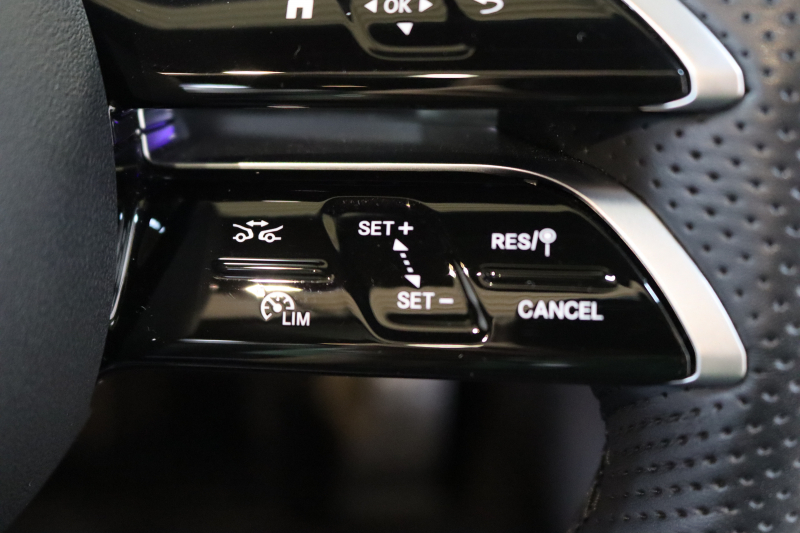 メルセデスベンツ Cクラス C200 ｽﾃｰｼｮﾝﾜｺﾞﾝ AVG AMGﾗｲﾝ ﾚｻﾞｰｴｸｽｸﾙｰｼﾌﾞ&ﾍﾞｰｼｯｸ&ﾚｰﾀﾞｰｾｰﾌﾃｨPKG　1ｵｰﾅｰ ISG搭載 MEｺﾈｸﾄ ｷｰﾚｽｺﾞｰ 黒本革 ﾊﾟﾉﾗﾏSR HUD MBUXﾅﾋﾞ&ARﾅﾋﾞTV ｽﾏﾎ連携 360ｶﾒﾗ PTS LEDﾗｲﾄ 自動ﾃｰﾙｹﾞｰﾄ 9AT 希少色　2年保証付【期間限定在庫】