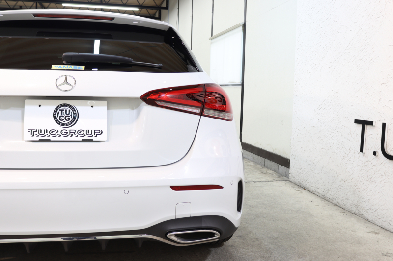 メルセデスベンツ Aクラス A180ｽﾀｲﾙ AMGﾗｲﾝ AMGﾚｻﾞｰｴｸｽｸﾙｰｼﾌﾞ&ﾚｰﾀﾞｰｾｰﾌﾃｨPKG　MEｺﾈｸﾄ ｷｰﾚｽｺﾞｰ 赤/黒本革 ｼｰﾄﾋｰﾀｰ MBUXﾅﾋﾞTV BT音楽 Bｶﾒﾗ PTS LEDﾗｲﾄ AMGｴｱﾛ&18AW ﾜｲﾔﾚｽ充電　2年保証【期間限定在庫】