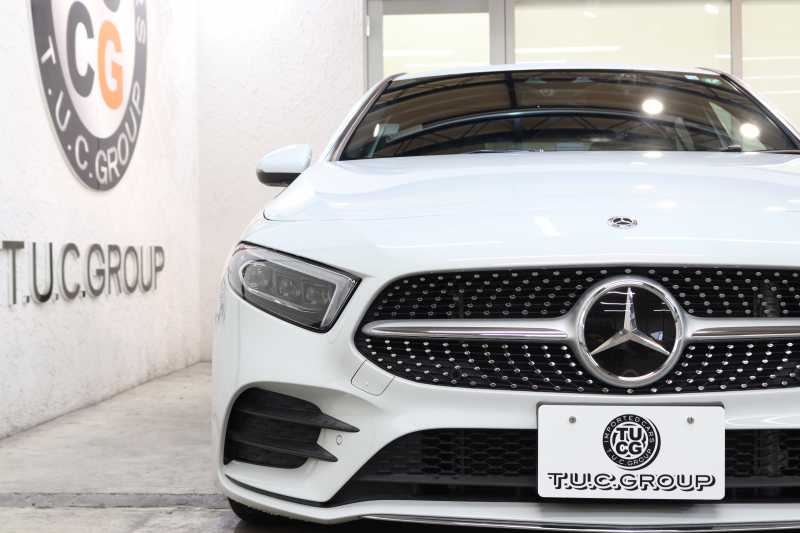 メルセデスベンツ Aクラス A180ｽﾀｲﾙ AMGﾗｲﾝ AMGﾚｻﾞｰｴｸｽｸﾙｰｼﾌﾞ&ﾚｰﾀﾞｰｾｰﾌﾃｨPKG　MEｺﾈｸﾄ ｷｰﾚｽｺﾞｰ 赤/黒本革 ｼｰﾄﾋｰﾀｰ MBUXﾅﾋﾞTV BT音楽 Bｶﾒﾗ PTS LEDﾗｲﾄ AMGｴｱﾛ&18AW ﾜｲﾔﾚｽ充電　2年保証【期間限定在庫】