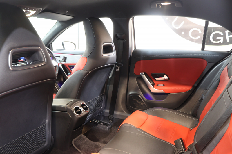 メルセデスベンツ Aクラス A180ｽﾀｲﾙ AMGﾗｲﾝ AMGﾚｻﾞｰｴｸｽｸﾙｰｼﾌﾞ&ﾚｰﾀﾞｰｾｰﾌﾃｨPKG　MEｺﾈｸﾄ ｷｰﾚｽｺﾞｰ 赤/黒本革 ｼｰﾄﾋｰﾀｰ MBUXﾅﾋﾞTV BT音楽 Bｶﾒﾗ PTS LEDﾗｲﾄ AMGｴｱﾛ&18AW ﾜｲﾔﾚｽ充電　2年保証【期間限定在庫】