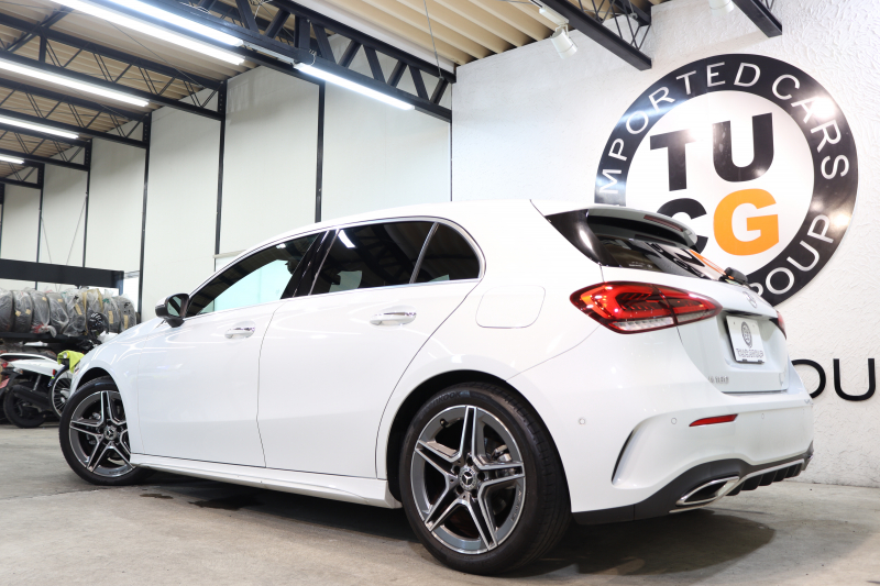 メルセデスベンツ Aクラス A180ｽﾀｲﾙ AMGﾗｲﾝ AMGﾚｻﾞｰｴｸｽｸﾙｰｼﾌﾞ&ﾚｰﾀﾞｰｾｰﾌﾃｨPKG　MEｺﾈｸﾄ ｷｰﾚｽｺﾞｰ 赤/黒本革 ｼｰﾄﾋｰﾀｰ MBUXﾅﾋﾞTV BT音楽 Bｶﾒﾗ PTS LEDﾗｲﾄ AMGｴｱﾛ&18AW ﾜｲﾔﾚｽ充電　2年保証【期間限定在庫】