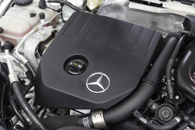 メルセデスベンツ Aクラス A180ｽﾀｲﾙ AMGﾗｲﾝ AMGﾚｻﾞｰｴｸｽｸﾙｰｼﾌﾞ&ﾚｰﾀﾞｰｾｰﾌﾃｨPKG　MEｺﾈｸﾄ ｷｰﾚｽｺﾞｰ 赤/黒本革 ｼｰﾄﾋｰﾀｰ MBUXﾅﾋﾞTV BT音楽 Bｶﾒﾗ PTS LEDﾗｲﾄ AMGｴｱﾛ&18AW ﾜｲﾔﾚｽ充電　2年保証【期間限定在庫】