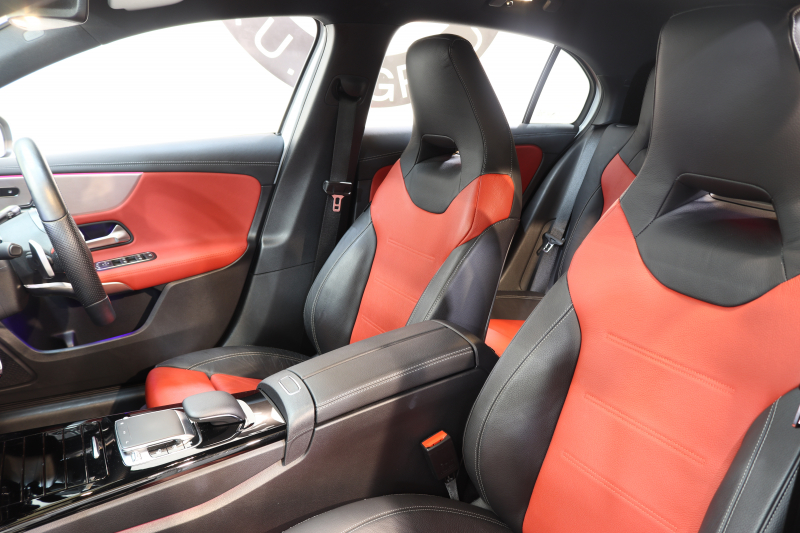メルセデスベンツ Aクラス A180ｽﾀｲﾙ AMGﾗｲﾝ AMGﾚｻﾞｰｴｸｽｸﾙｰｼﾌﾞ&ﾚｰﾀﾞｰｾｰﾌﾃｨPKG　MEｺﾈｸﾄ ｷｰﾚｽｺﾞｰ 赤/黒本革 ｼｰﾄﾋｰﾀｰ MBUXﾅﾋﾞTV BT音楽 Bｶﾒﾗ PTS LEDﾗｲﾄ AMGｴｱﾛ&18AW ﾜｲﾔﾚｽ充電　2年保証【期間限定在庫】