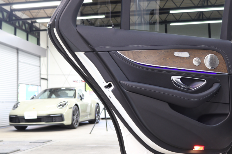 メルセデスベンツ Eクラス E450ｽﾃｰｼｮﾝﾜｺﾞﾝ 4MATIC ｴｸｽｸﾙｰｼﾌﾞ ｴｸｽｸﾙｰｼﾌﾞ&ﾚｰﾀﾞｰｾｰﾌﾃｨPKG　ISG搭載 後期 MEｺﾈｸﾄ ｷｰﾚｽｺﾞｰ 黒本革 ﾍﾞﾝﾁﾚｰﾀｰ ﾊﾟﾉﾗﾏSR ﾍｯﾄﾞｱｯﾌﾟD MBUX/ARﾅﾋﾞTV ｽﾏﾎ連携 ﾌﾞﾙﾒｽﾀｰ 360ｶﾒﾗ PTS 自動Rｹﾞｰﾄ ｴｱｻｽ 9AT　2年保証【期間限定在庫】