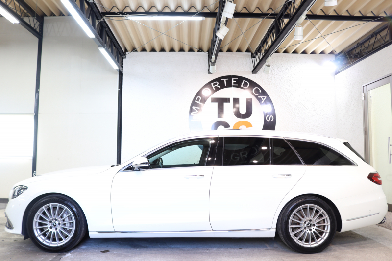 メルセデスベンツ Eクラス E450ｽﾃｰｼｮﾝﾜｺﾞﾝ 4MATIC ｴｸｽｸﾙｰｼﾌﾞ ｴｸｽｸﾙｰｼﾌﾞ&ﾚｰﾀﾞｰｾｰﾌﾃｨPKG　ISG搭載 後期 MEｺﾈｸﾄ ｷｰﾚｽｺﾞｰ 黒本革 ﾍﾞﾝﾁﾚｰﾀｰ ﾊﾟﾉﾗﾏSR ﾍｯﾄﾞｱｯﾌﾟD MBUX/ARﾅﾋﾞTV ｽﾏﾎ連携 ﾌﾞﾙﾒｽﾀｰ 360ｶﾒﾗ PTS 自動Rｹﾞｰﾄ ｴｱｻｽ 9AT　2年保証【期間限定在庫】