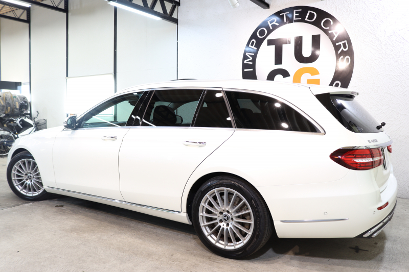 メルセデスベンツ Eクラス E450ｽﾃｰｼｮﾝﾜｺﾞﾝ 4MATIC ｴｸｽｸﾙｰｼﾌﾞ ｴｸｽｸﾙｰｼﾌﾞ&ﾚｰﾀﾞｰｾｰﾌﾃｨPKG　ISG搭載 後期 MEｺﾈｸﾄ ｷｰﾚｽｺﾞｰ 黒本革 ﾍﾞﾝﾁﾚｰﾀｰ ﾊﾟﾉﾗﾏSR ﾍｯﾄﾞｱｯﾌﾟD MBUX/ARﾅﾋﾞTV ｽﾏﾎ連携 ﾌﾞﾙﾒｽﾀｰ 360ｶﾒﾗ PTS 自動Rｹﾞｰﾄ ｴｱｻｽ 9AT　2年保証【期間限定在庫】