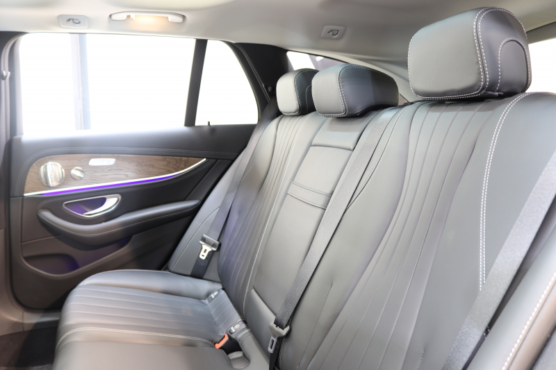 メルセデスベンツ Eクラス E450ｽﾃｰｼｮﾝﾜｺﾞﾝ 4MATIC ｴｸｽｸﾙｰｼﾌﾞ ｴｸｽｸﾙｰｼﾌﾞ&ﾚｰﾀﾞｰｾｰﾌﾃｨPKG　ISG搭載 後期 MEｺﾈｸﾄ ｷｰﾚｽｺﾞｰ 黒本革 ﾍﾞﾝﾁﾚｰﾀｰ ﾊﾟﾉﾗﾏSR ﾍｯﾄﾞｱｯﾌﾟD MBUX/ARﾅﾋﾞTV ｽﾏﾎ連携 ﾌﾞﾙﾒｽﾀｰ 360ｶﾒﾗ PTS 自動Rｹﾞｰﾄ ｴｱｻｽ 9AT　2年保証【期間限定在庫】