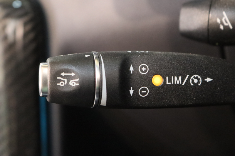 AMG SLC SLC43 ﾚｯﾄﾞｱｰﾄｴﾃﾞｨｼｮﾝ ﾚｰﾀﾞｰｾｰﾌﾃｨPKG　特別仕様車 ｷｰﾚｽｺﾞｰ 専用黒&灰本革 ｼｰﾄﾋｰﾀｰ ｴｱｽｶｰﾌ  ｴｱｶﾞｲﾄﾞ HDDﾅﾋﾞTV ｽﾏﾎ連携 harman/kardon ﾊﾞｯｸｶﾒﾗ PTS LEDﾗｲﾄ 専用AMGｴｱﾛ&18AW AMG強化ﾌﾞﾚｰｷ 9AT　2年保証【期間限定在庫】