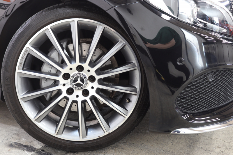 メルセデスベンツ Cクラス C180ｶﾌﾞﾘｵﾚ ｽﾎﾟｰﾂ ﾚｻﾞｰｴｸｽｸﾙｰｼﾌﾞ&ﾚｰﾀﾞｰｾｰﾌﾃｨPKG　ｷｰﾚｽｺﾞｰ 黒本革 赤幌 HDDﾅﾋﾞTV&ｷｬﾝｾﾗｰ  BT音楽 ﾊﾞｯｸｶﾒﾗ PTS DSRC LEDﾗｲﾄ AMGｴｱﾛ&19AW  ﾀﾞｲﾅﾐｯｸｾﾚｸﾄ 9AT　2年保証【期間限定在庫】