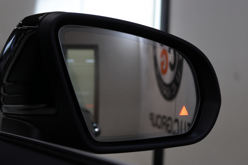 メルセデスベンツ Cクラス C180ｶﾌﾞﾘｵﾚ ｽﾎﾟｰﾂ ﾚｻﾞｰｴｸｽｸﾙｰｼﾌﾞ&ﾚｰﾀﾞｰｾｰﾌﾃｨPKG　ｷｰﾚｽｺﾞｰ 黒本革 赤幌 HDDﾅﾋﾞTV&ｷｬﾝｾﾗｰ  BT音楽 ﾊﾞｯｸｶﾒﾗ PTS DSRC LEDﾗｲﾄ AMGｴｱﾛ&19AW  ﾀﾞｲﾅﾐｯｸｾﾚｸﾄ 9AT　2年保証【期間限定在庫】