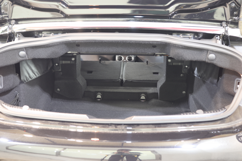 メルセデスベンツ Cクラス C180ｶﾌﾞﾘｵﾚ ｽﾎﾟｰﾂ ﾚｻﾞｰｴｸｽｸﾙｰｼﾌﾞ&ﾚｰﾀﾞｰｾｰﾌﾃｨPKG　ｷｰﾚｽｺﾞｰ 黒本革 赤幌 HDDﾅﾋﾞTV&ｷｬﾝｾﾗｰ  BT音楽 ﾊﾞｯｸｶﾒﾗ PTS DSRC LEDﾗｲﾄ AMGｴｱﾛ&19AW  ﾀﾞｲﾅﾐｯｸｾﾚｸﾄ 9AT　2年保証【期間限定在庫】