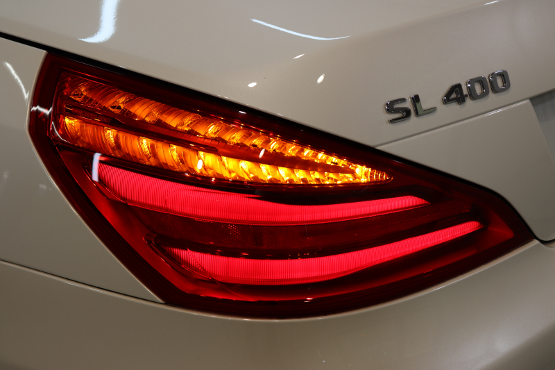 メルセデスベンツ SLクラス SL400 ﾚｰﾀﾞｰｾｰﾌﾃｨPKG　後期 ｷｰﾚｽｺﾞｰ 黒本革 ﾍﾞﾝﾁﾚｰﾀｰ ｴｱｽｶｰﾌ  HDDﾅﾋﾞTV ｽﾏﾎ連携  ﾊﾞｯｸｶﾒﾗ PTS LEDﾗｲﾄ AMGｴｱﾛ&19AW ABCｻｽ ﾌｯﾄﾄﾗﾝｸｵｰﾌﾟﾅｰ 9AT　2年保証【期間限定在庫】