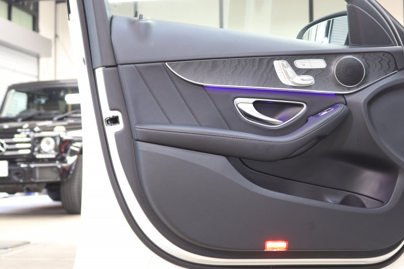 メルセデスベンツ Cクラス C220d AVG AMGﾗｲﾝ ﾚｰﾀﾞｰｾｰﾌﾃｨPKG　後期 MEｺﾈｸﾄ ｷｰﾚｽｺﾞｰ 黒革 HDDﾅﾋﾞTV ｽﾏﾎ連携 ﾊﾞｯｸｶﾒﾗ PTS LEDﾗｲﾄ AMGｴｱﾛ&18AW ﾀﾞｲﾅﾐｯｸS 9AT　2年保証