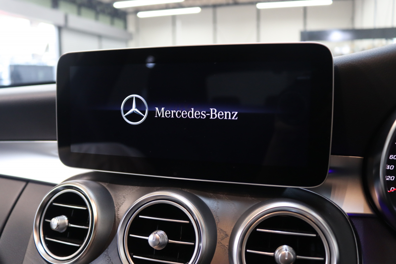 メルセデスベンツ Cクラス C220d AVG AMGﾗｲﾝ ﾚｰﾀﾞｰｾｰﾌﾃｨPKG　後期 MEｺﾈｸﾄ ｷｰﾚｽｺﾞｰ 黒革 HDDﾅﾋﾞTV ｽﾏﾎ連携 ﾊﾞｯｸｶﾒﾗ PTS LEDﾗｲﾄ AMGｴｱﾛ&18AW ﾀﾞｲﾅﾐｯｸS 9AT　2年保証