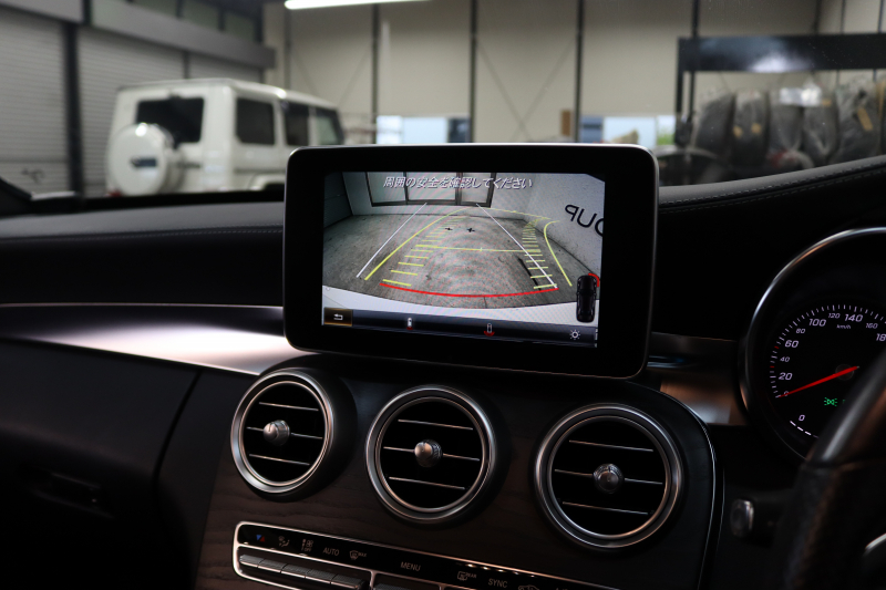 メルセデスベンツ Cクラス C200 AVG AMGﾗｲﾝ ﾚｰﾀﾞｰｾｰﾌﾃｨPKG　ｷｰﾚｽｺﾞｰ 黒革 ｼｰﾄﾋｰﾀｰ HDDﾅﾋﾞTV BT音楽 ﾊﾞｯｸｶﾒﾗ PTS LEDﾗｲﾄ AMGｴｱﾛ&18AW ﾀﾞｲﾅﾐｯｸｾﾚｸﾄ ｴｱｻｽ 　2年保証