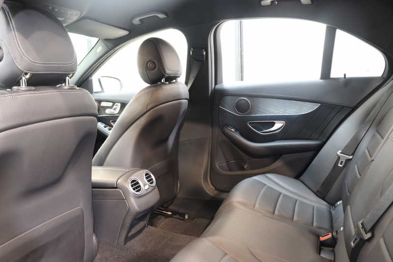 メルセデスベンツ Cクラス C200 AVG AMGﾗｲﾝ ﾚｰﾀﾞｰｾｰﾌﾃｨPKG　ｷｰﾚｽｺﾞｰ 黒革 ｼｰﾄﾋｰﾀｰ HDDﾅﾋﾞTV BT音楽 ﾊﾞｯｸｶﾒﾗ PTS LEDﾗｲﾄ AMGｴｱﾛ&18AW ﾀﾞｲﾅﾐｯｸｾﾚｸﾄ ｴｱｻｽ 　2年保証