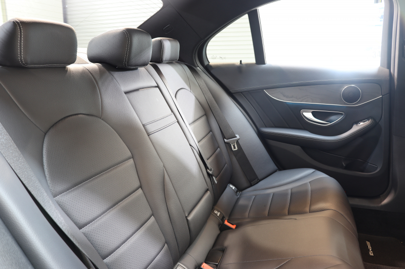 メルセデスベンツ Cクラス C200 AVG AMGﾗｲﾝ ﾚｰﾀﾞｰｾｰﾌﾃｨPKG　ｷｰﾚｽｺﾞｰ 黒革 ｼｰﾄﾋｰﾀｰ HDDﾅﾋﾞTV BT音楽 ﾊﾞｯｸｶﾒﾗ PTS LEDﾗｲﾄ AMGｴｱﾛ&18AW ﾀﾞｲﾅﾐｯｸｾﾚｸﾄ ｴｱｻｽ 　2年保証