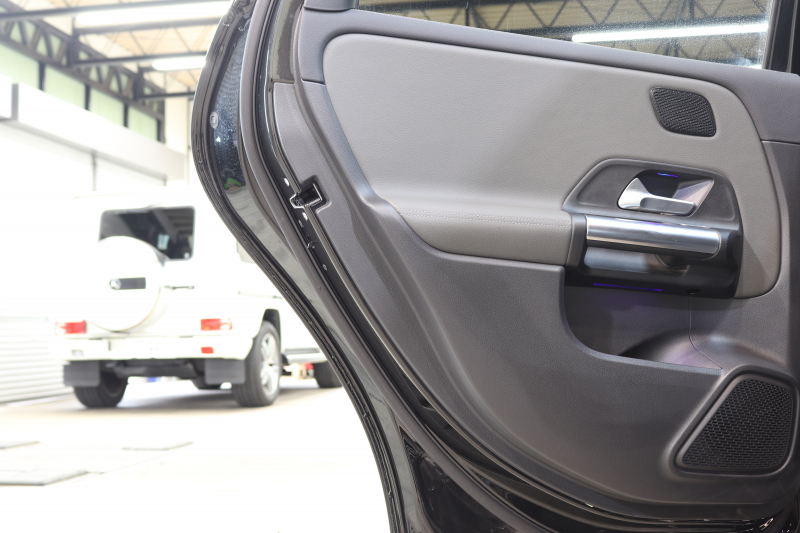 メルセデスベンツ Bクラス B200d AMGﾗｲﾝ AMGﾚｻﾞｰEXC&ｱﾄﾞﾊﾞﾝｽﾄﾞ&ﾅﾋﾞｹﾞｰｼｮﾝ&ﾚｰﾀﾞｰｾｰﾌﾃｨPKG　 1ｵｰﾅｰ MEｺﾈｸﾄ ｷｰﾚｽｺﾞｰ 灰/黒本革 ﾍｯﾄﾞｱｯﾌﾟD MBUXﾅﾋﾞTV BT音楽 ｱﾄﾞﾊﾞﾝｽﾄﾞｻｳﾝﾄﾞ 360ｶﾒﾗ PTS AMGｴｱﾛ&18AW LEDﾗｲﾄ ﾌｯﾄﾄﾗﾝｸOP ﾜｲﾔﾚｽ充電 8AT　2年保証