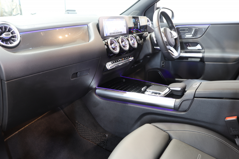 メルセデスベンツ Bクラス B200d AMGﾗｲﾝ AMGﾚｻﾞｰEXC&ｱﾄﾞﾊﾞﾝｽﾄﾞ&ﾅﾋﾞｹﾞｰｼｮﾝ&ﾚｰﾀﾞｰｾｰﾌﾃｨPKG　 1ｵｰﾅｰ MEｺﾈｸﾄ ｷｰﾚｽｺﾞｰ 灰/黒本革 ﾍｯﾄﾞｱｯﾌﾟD MBUXﾅﾋﾞTV BT音楽 ｱﾄﾞﾊﾞﾝｽﾄﾞｻｳﾝﾄﾞ 360ｶﾒﾗ PTS AMGｴｱﾛ&18AW LEDﾗｲﾄ ﾌｯﾄﾄﾗﾝｸOP ﾜｲﾔﾚｽ充電 8AT　2年保証