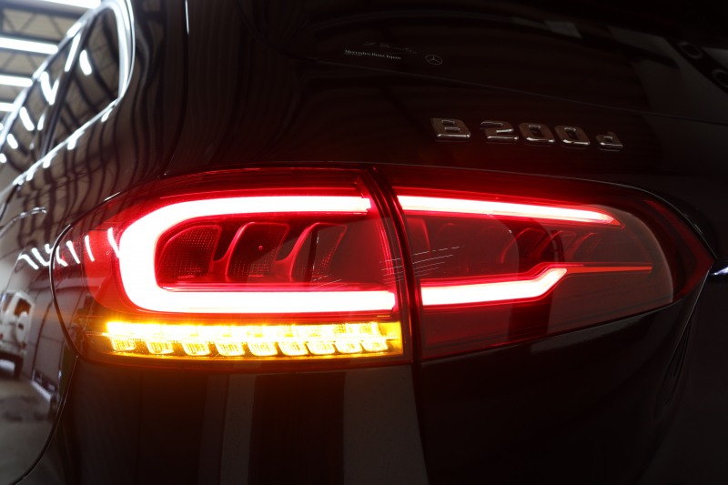 メルセデスベンツ Bクラス B200d AMGﾗｲﾝ AMGﾚｻﾞｰEXC&ｱﾄﾞﾊﾞﾝｽﾄﾞ&ﾅﾋﾞｹﾞｰｼｮﾝ&ﾚｰﾀﾞｰｾｰﾌﾃｨPKG　 1ｵｰﾅｰ MEｺﾈｸﾄ ｷｰﾚｽｺﾞｰ 灰/黒本革 ﾍｯﾄﾞｱｯﾌﾟD MBUXﾅﾋﾞTV BT音楽 ｱﾄﾞﾊﾞﾝｽﾄﾞｻｳﾝﾄﾞ 360ｶﾒﾗ PTS AMGｴｱﾛ&18AW LEDﾗｲﾄ ﾌｯﾄﾄﾗﾝｸOP ﾜｲﾔﾚｽ充電 8AT　2年保証