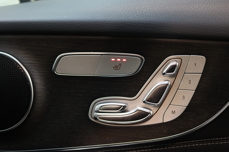 メルセデスベンツ Cクラス C180ｸｰﾍﾟ ｽﾎﾟｰﾂ ﾚｻﾞｰｴｸｽｸﾙｰｼﾌﾞ&ﾚｰﾀﾞｰｾｰﾌﾃｨPKG　後期 ｷｰﾚｽｺﾞｰ 黒本革 ﾊﾟﾉﾗﾏSR ﾍｯﾄﾞｱｯﾌﾟD HDDﾅﾋﾞTV ｽﾏﾎ連携 ﾊﾞｯｸｶﾒﾗ PTS LEDﾗｲﾄ AMGｴｱﾛ&19AW ﾀﾞｲﾅﾐｯｸS ｴｱｻｽ 9AT　2年保証