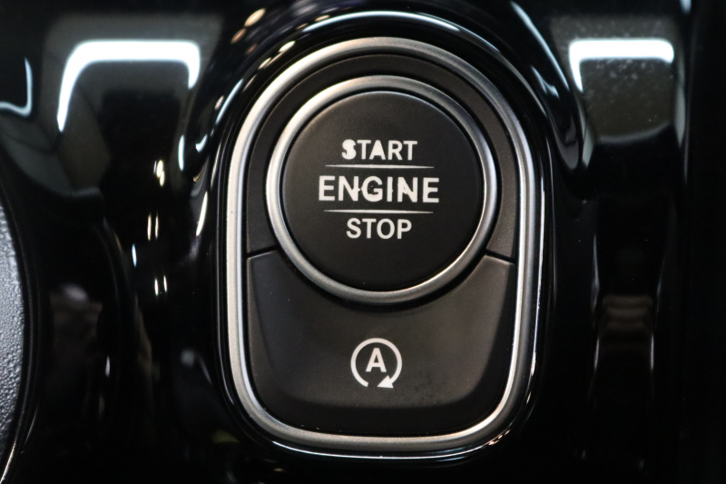 メルセデスベンツ Aクラス A180ｽﾀｲﾙ AMGﾗｲﾝ AMGﾚｻﾞｰｴｸｽｸﾙｰｼﾌﾞ&ｱﾄﾞﾊﾞﾝｽﾄﾞ&ﾚｰﾀﾞｰｾｰﾌﾃｨPKG　ｷｰﾚｽｺﾞｰ 灰/黒本革 ﾊﾟﾉﾗﾏSR ﾍｯﾄﾞｱｯﾌﾟD MBUXﾅﾋﾞTV ｽﾏﾎ連携 ｱﾄﾞﾊﾞﾝｽﾄﾞｻｳﾝﾄﾞ 360ｶﾒﾗ PTS LEDﾗｲﾄ AMGｴｱﾛ&18AW 7AT　2年保証