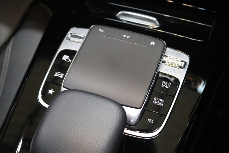 メルセデスベンツ Aクラス A180ｽﾀｲﾙ AMGﾗｲﾝ AMGﾚｻﾞｰｴｸｽｸﾙｰｼﾌﾞ&ｱﾄﾞﾊﾞﾝｽﾄﾞ&ﾚｰﾀﾞｰｾｰﾌﾃｨPKG　ｷｰﾚｽｺﾞｰ 灰/黒本革 ﾊﾟﾉﾗﾏSR ﾍｯﾄﾞｱｯﾌﾟD MBUXﾅﾋﾞTV ｽﾏﾎ連携 ｱﾄﾞﾊﾞﾝｽﾄﾞｻｳﾝﾄﾞ 360ｶﾒﾗ PTS LEDﾗｲﾄ AMGｴｱﾛ&18AW 7AT　2年保証