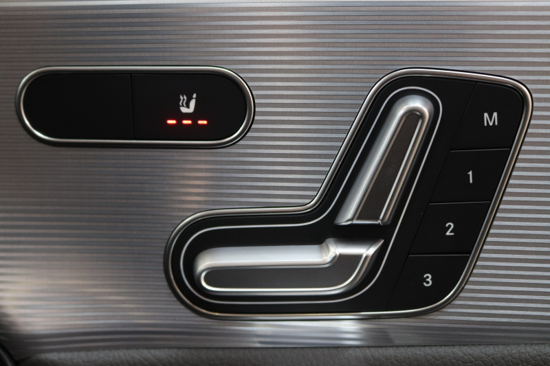 メルセデスベンツ Aクラス A180ｽﾀｲﾙ AMGﾗｲﾝ AMGﾚｻﾞｰｴｸｽｸﾙｰｼﾌﾞ&ｱﾄﾞﾊﾞﾝｽﾄﾞ&ﾚｰﾀﾞｰｾｰﾌﾃｨPKG　ｷｰﾚｽｺﾞｰ 灰/黒本革 ﾊﾟﾉﾗﾏSR ﾍｯﾄﾞｱｯﾌﾟD MBUXﾅﾋﾞTV ｽﾏﾎ連携 ｱﾄﾞﾊﾞﾝｽﾄﾞｻｳﾝﾄﾞ 360ｶﾒﾗ PTS LEDﾗｲﾄ AMGｴｱﾛ&18AW 7AT　2年保証