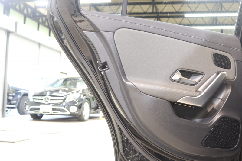 メルセデスベンツ Aクラス A180ｽﾀｲﾙ AMGﾗｲﾝ AMGﾚｻﾞｰｴｸｽｸﾙｰｼﾌﾞ&ｱﾄﾞﾊﾞﾝｽﾄﾞ&ﾚｰﾀﾞｰｾｰﾌﾃｨPKG　ｷｰﾚｽｺﾞｰ 灰/黒本革 ﾊﾟﾉﾗﾏSR ﾍｯﾄﾞｱｯﾌﾟD MBUXﾅﾋﾞTV ｽﾏﾎ連携 ｱﾄﾞﾊﾞﾝｽﾄﾞｻｳﾝﾄﾞ 360ｶﾒﾗ PTS LEDﾗｲﾄ AMGｴｱﾛ&18AW 7AT　2年保証