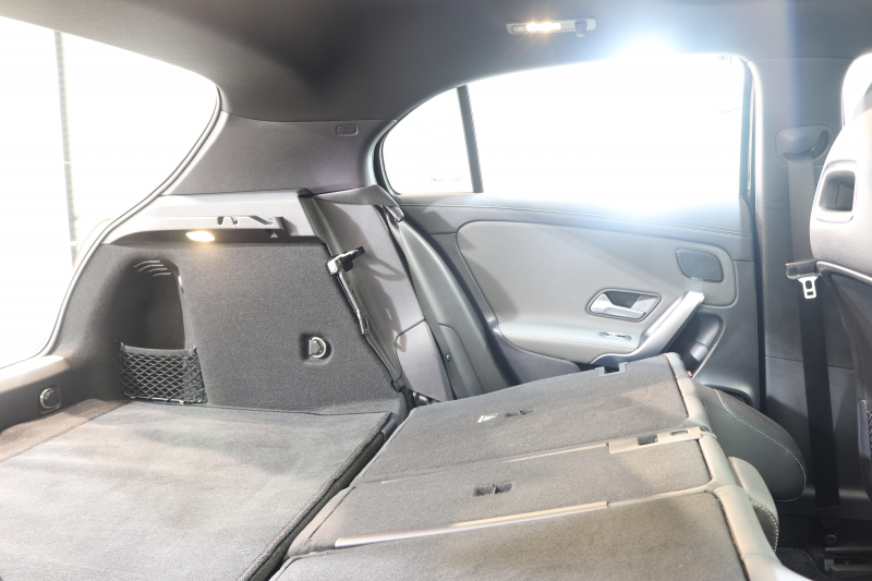 メルセデスベンツ Aクラス A180ｽﾀｲﾙ AMGﾗｲﾝ AMGﾚｻﾞｰｴｸｽｸﾙｰｼﾌﾞ&ｱﾄﾞﾊﾞﾝｽﾄﾞ&ﾚｰﾀﾞｰｾｰﾌﾃｨPKG　ｷｰﾚｽｺﾞｰ 灰/黒本革 ﾊﾟﾉﾗﾏSR ﾍｯﾄﾞｱｯﾌﾟD MBUXﾅﾋﾞTV ｽﾏﾎ連携 ｱﾄﾞﾊﾞﾝｽﾄﾞｻｳﾝﾄﾞ 360ｶﾒﾗ PTS LEDﾗｲﾄ AMGｴｱﾛ&18AW 7AT　2年保証