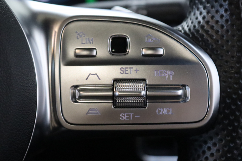 メルセデスベンツ Aクラス A180ｽﾀｲﾙ AMGﾗｲﾝ AMGﾚｻﾞｰｴｸｽｸﾙｰｼﾌﾞ&ｱﾄﾞﾊﾞﾝｽﾄﾞ&ﾚｰﾀﾞｰｾｰﾌﾃｨPKG　ｷｰﾚｽｺﾞｰ 灰/黒本革 ﾊﾟﾉﾗﾏSR ﾍｯﾄﾞｱｯﾌﾟD MBUXﾅﾋﾞTV ｽﾏﾎ連携 ｱﾄﾞﾊﾞﾝｽﾄﾞｻｳﾝﾄﾞ 360ｶﾒﾗ PTS LEDﾗｲﾄ AMGｴｱﾛ&18AW 7AT　2年保証