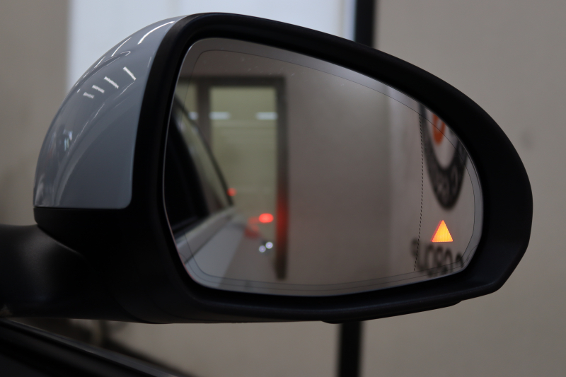 メルセデスベンツ Cクラス C200ｽﾃｰｼｮﾝﾜｺﾞﾝ AVG AMGﾗｲﾝ ﾚｻﾞｰｴｸｽｸﾙｰｼﾌﾞ&ﾍﾞｰｼｯｸ&ﾚｰﾀﾞｰｾｰﾌﾃｨPKG　ISG搭載 1ｵｰﾅｰ ｷｰﾚｽｺﾞｰ 黒本革 ﾊﾟﾉﾗﾏSR ﾍｯﾄﾞｱｯﾌﾟD MBUXﾅﾋﾞTV&ARﾅﾋﾞ ｽﾏﾎ連携 360ｶﾒﾗ PTS LEDﾗｲﾄ自動Rｹﾞｰﾄ AMGｴｱﾛ&18AW ﾘｱｱｸｽﾙｽﾃｱﾘﾝｸﾞ 9AT　2年保証