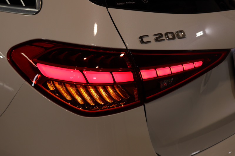 メルセデスベンツ Cクラス C200ｽﾃｰｼｮﾝﾜｺﾞﾝ AVG AMGﾗｲﾝ ﾚｻﾞｰｴｸｽｸﾙｰｼﾌﾞ&ﾍﾞｰｼｯｸ&ﾚｰﾀﾞｰｾｰﾌﾃｨPKG　ISG搭載 1ｵｰﾅｰ ｷｰﾚｽｺﾞｰ 黒本革 ﾊﾟﾉﾗﾏSR ﾍｯﾄﾞｱｯﾌﾟD MBUXﾅﾋﾞTV&ARﾅﾋﾞ ｽﾏﾎ連携 360ｶﾒﾗ PTS LEDﾗｲﾄ自動Rｹﾞｰﾄ AMGｴｱﾛ&18AW ﾘｱｱｸｽﾙｽﾃｱﾘﾝｸﾞ 9AT　2年保証