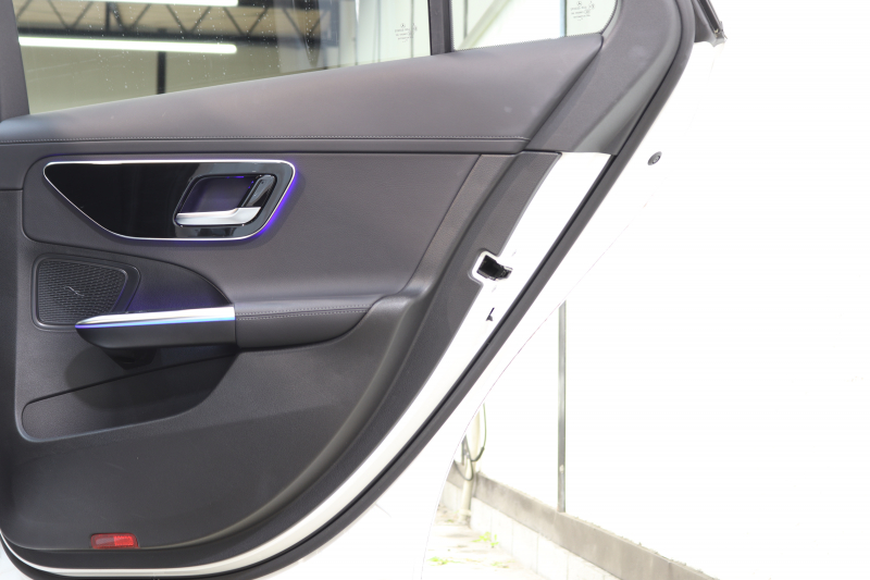 メルセデスベンツ Cクラス C200ｽﾃｰｼｮﾝﾜｺﾞﾝ AVG AMGﾗｲﾝ ﾚｻﾞｰｴｸｽｸﾙｰｼﾌﾞ&ﾍﾞｰｼｯｸ&ﾚｰﾀﾞｰｾｰﾌﾃｨPKG　ISG搭載 1ｵｰﾅｰ ｷｰﾚｽｺﾞｰ 黒本革 ﾊﾟﾉﾗﾏSR ﾍｯﾄﾞｱｯﾌﾟD MBUXﾅﾋﾞTV&ARﾅﾋﾞ ｽﾏﾎ連携 360ｶﾒﾗ PTS LEDﾗｲﾄ自動Rｹﾞｰﾄ AMGｴｱﾛ&18AW ﾘｱｱｸｽﾙｽﾃｱﾘﾝｸﾞ 9AT　2年保証