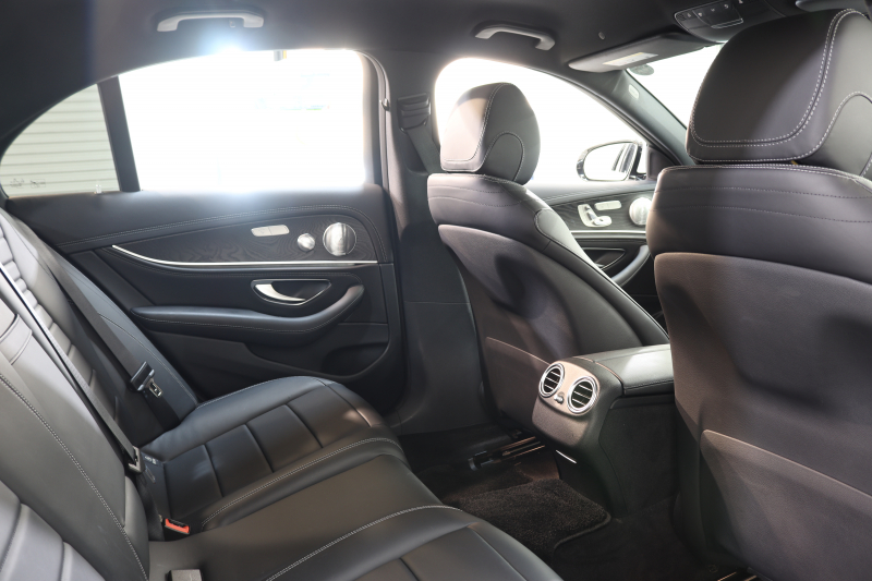 メルセデスベンツ Eクラス E250 AVG ｽﾎﾟｰﾂ ﾚｻﾞｰ&ﾚｰﾀﾞｰｾｰﾌﾃｨPKG　1ｵｰﾅｰ ｷｰﾚｽｺﾞｰ 黒本革 HDDﾅﾋﾞTV ｽﾏﾎ連携 ﾌﾞﾙﾒｽﾀｰ 360ｶﾒﾗ PTS LEDﾗｲﾄ 自動ﾄﾗﾝｸ ﾊﾝｽﾞﾌﾘｰA AMGｴｱﾛ&19AW ﾀﾞｲﾅﾐｯｸS 9AT　2年保証