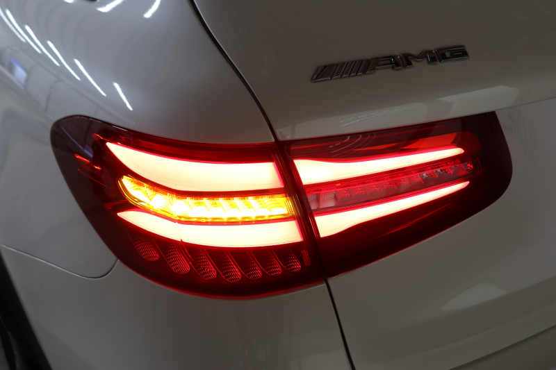 AMG GLC GLC63 4MATIC+ ﾚｻﾞｰｴｸｽｸﾙｰｼﾌﾞ&ﾚｰﾀﾞｰｾｰﾌﾃｨPKG　ｷｰﾚｽｺﾞｰ 赤/黒本革 ﾊﾟﾉﾗﾏSR ﾍｯﾄﾞｱｯﾌﾟD HDDﾅﾋﾞTV BT音楽 ﾌﾞﾙﾒｽﾀｰ 360ｶﾒﾗ PTS LEDﾗｲﾄ 自動Rｹﾞｰﾄ ﾊﾝｽﾞﾌﾘｰA AMG専用装備&ﾁｭｰﾆﾝｸﾞ 9AT　2年保証