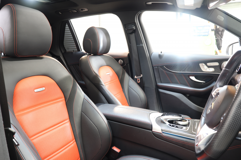 AMG GLC GLC63 4MATIC+ ﾚｻﾞｰｴｸｽｸﾙｰｼﾌﾞ&ﾚｰﾀﾞｰｾｰﾌﾃｨPKG　ｷｰﾚｽｺﾞｰ 赤/黒本革 ﾊﾟﾉﾗﾏSR ﾍｯﾄﾞｱｯﾌﾟD HDDﾅﾋﾞTV BT音楽 ﾌﾞﾙﾒｽﾀｰ 360ｶﾒﾗ PTS LEDﾗｲﾄ 自動Rｹﾞｰﾄ ﾊﾝｽﾞﾌﾘｰA AMG専用装備&ﾁｭｰﾆﾝｸﾞ 9AT　2年保証