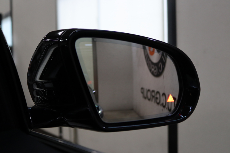 メルセデスベンツ Eクラス E200 AVG ｽﾎﾟｰﾂ ﾚｻﾞｰ&ﾚｰﾀﾞｰｾｰﾌﾃｨPKG　ｷｰﾚｽｺﾞｰ 黒本革 HDDﾅﾋﾞTV&ｷｬﾝｾﾗｰ ｽﾏﾎ連携 ﾌﾞﾙﾒｽﾀｰ 360ｶﾒﾗ PTS LEDﾗｲﾄ 自動ﾄﾗﾝｸ AMGｴｱﾛ&19AW ﾀﾞｲﾅﾐｯｸS 9AT　2年保証