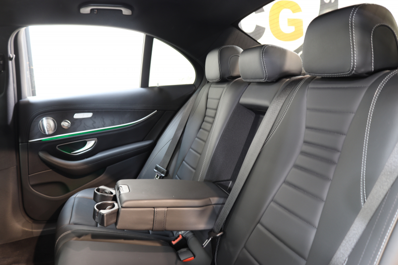 メルセデスベンツ Eクラス E200 AVG ｽﾎﾟｰﾂ ﾚｻﾞｰ&ﾚｰﾀﾞｰｾｰﾌﾃｨPKG　ｷｰﾚｽｺﾞｰ 黒本革 HDDﾅﾋﾞTV&ｷｬﾝｾﾗｰ ｽﾏﾎ連携 ﾌﾞﾙﾒｽﾀｰ 360ｶﾒﾗ PTS LEDﾗｲﾄ 自動ﾄﾗﾝｸ AMGｴｱﾛ&19AW ﾀﾞｲﾅﾐｯｸS 9AT　2年保証